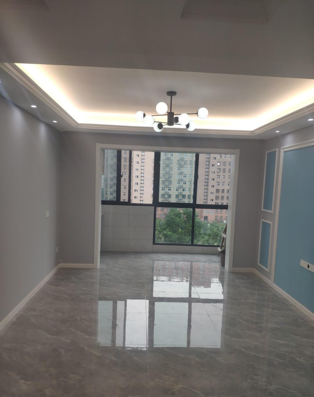 |终于完工,打扫干净真漂亮,飘窗上打柜子很实用,邻居都羡慕!