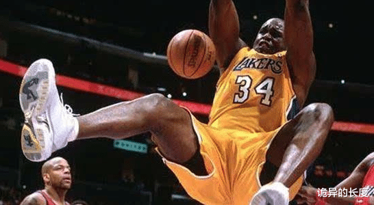 【奥尼尔】奥尼尔晒脚，有几十万网友点赞，看到照片之后：他到底经历了什么