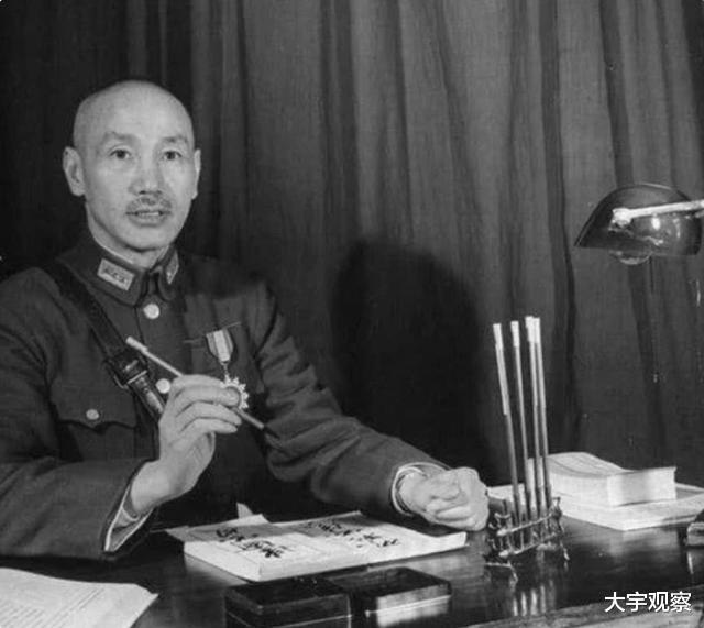 蒋介石|蒋介石年轻时从不碰3样东西，现代人却疯狂痴迷，戒掉一个都难
