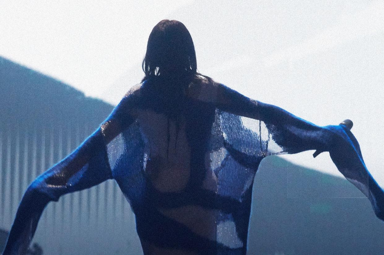 陈粒@陈粒《自然环境》火了！诗意歌词+动人旋律，为自然环境深情告白