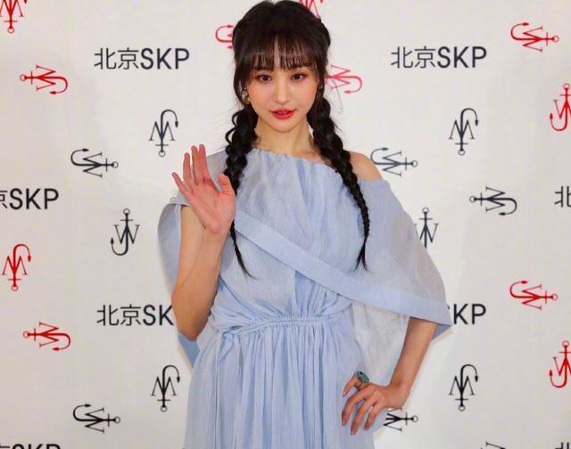 [古力娜扎]娜扎目测胖了不止10斤而郑爽却变了微笑唇，两个人谁变更好看了？