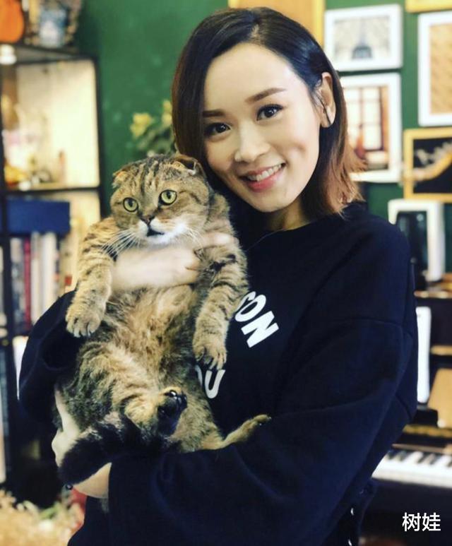 【杨思琦】41岁杨思琦首度公开与子女合照幸福洋溢,儿子生父未露脸身份神秘