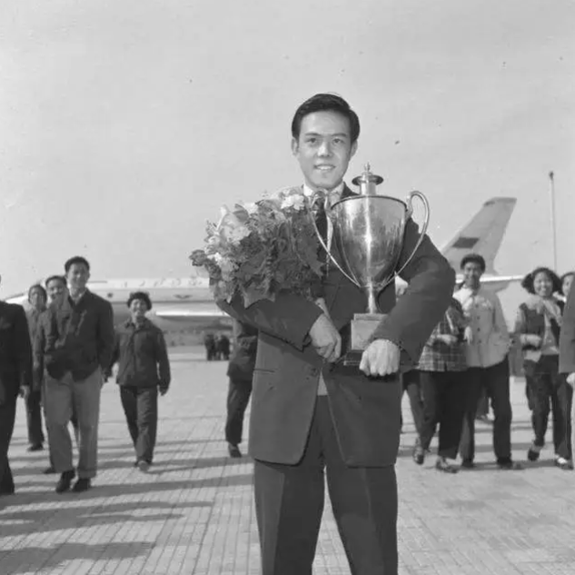 「刘翔」中国体坛五大巨星：刘翔垫底，邓亚萍第二，榜首当之无愧