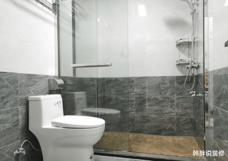 ##参观130㎡新房,同样是瓷砖上墙,为啥人家装得时尚又大气?