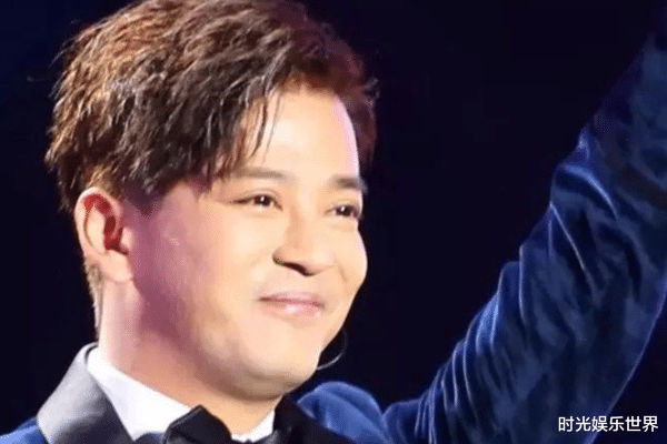 『男神』胖到认不出的4位男星， 个个都是男神，图四30岁就长残了！