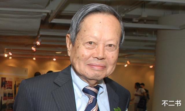 【杨振宁】杨振宁97岁给出最真诚的建议:别浪费两百亿,把钱花在教育上多好