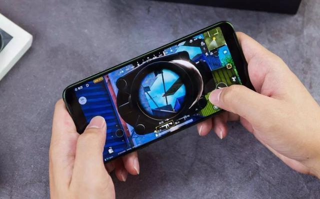 『骁龙865』骁龙865已过时？首部骁龙865Plus手机已确认，90W＋144Hz