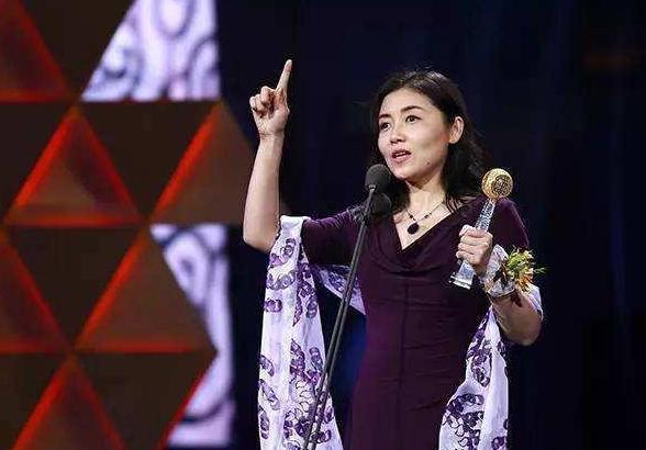 清华大学|清华女教授\弃国归美\,为美又立赫赫战功,解决世界性难题