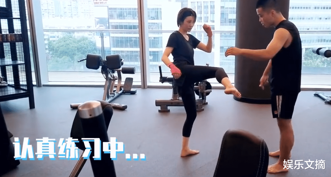 李纯|阚清子被催着减肥，马思纯自称瘦十斤了，我却被李纯拳击照吸引了