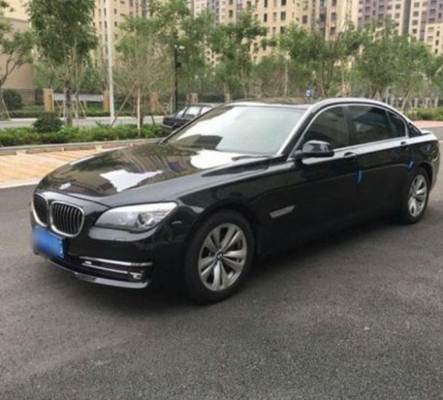 「华为」华为老总任正非开啥车?座驾曝光后,网友:难怪华为能打败苹果