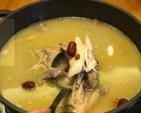 皮蛋|到饭店吃饭，这4道菜最好不要点，自以为很划算，店员：人傻钱多