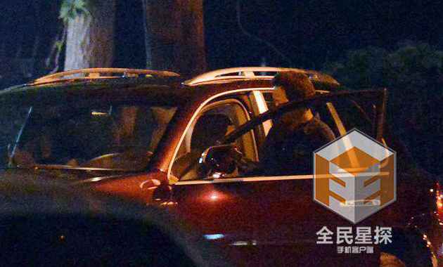 杨采钰|她和金主离婚了？