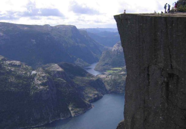 失落的世界@世界上最神秘的大山,大量史前生物栖息地,被称为“失落的世界”