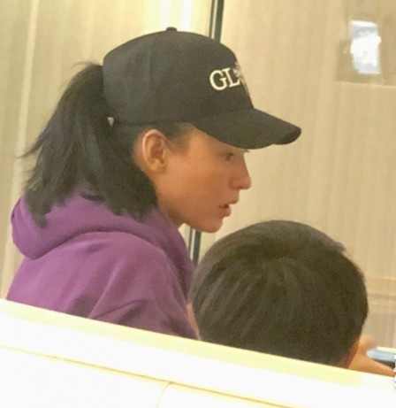 [张柏芝]张柏芝三儿子混血之谜解开，忘记打码首次曝光正面，眼大鼻高超像妈妈