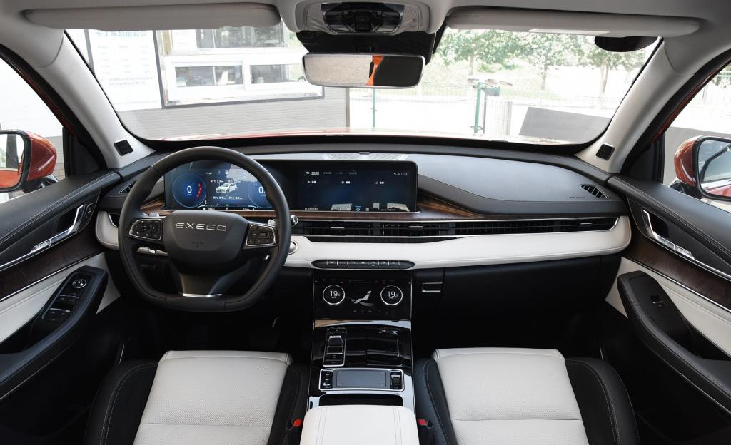 『动力』终于等到了！新款SUV比路虎极光帅气，顶尖1.6T+7DCT，还看啥途观