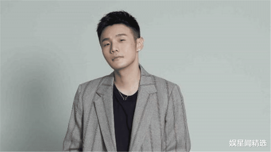 华晨宇|歌手李荣浩出新歌,新歌歌词仅九个字,是敷衍还是自己的风格