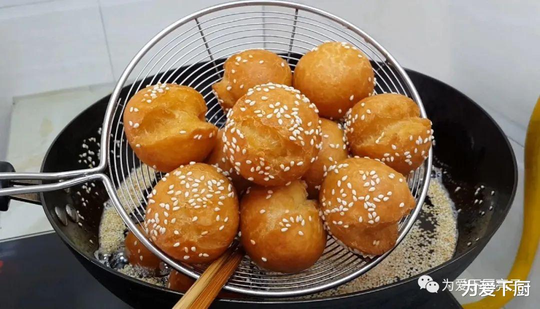 「面粉」面粉又出新吃法，揉一揉锅里一扔，松软又香甜，比麻团面包都好吃