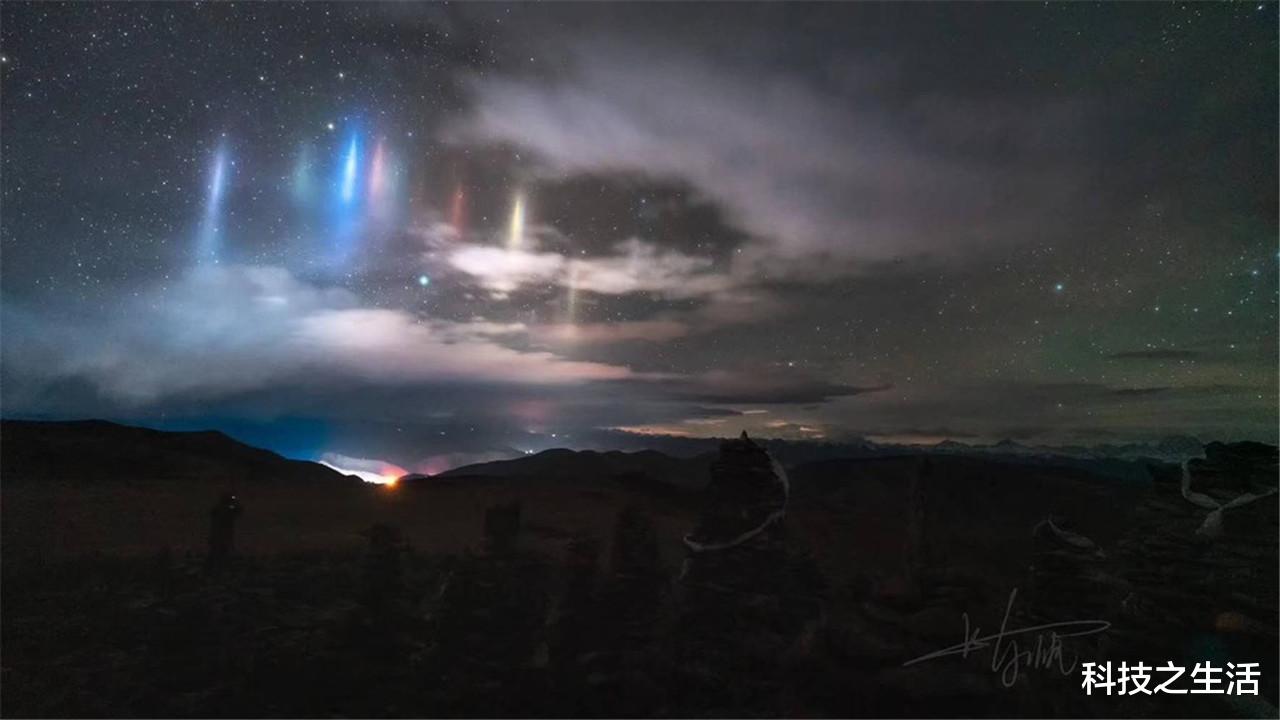 UFO|UFO来我国了？7月25日深圳上空出现“神秘”灯光群，争议不断！