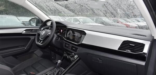 本田CRV|一月卖23990辆,这才是中型SUV车王,豪华版跌到18万,不屑CRV