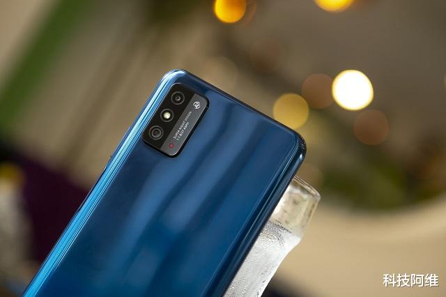 5G|5000mAh+8GB,发布两个月下跌200元,5G巨屏新机被迫调整售价