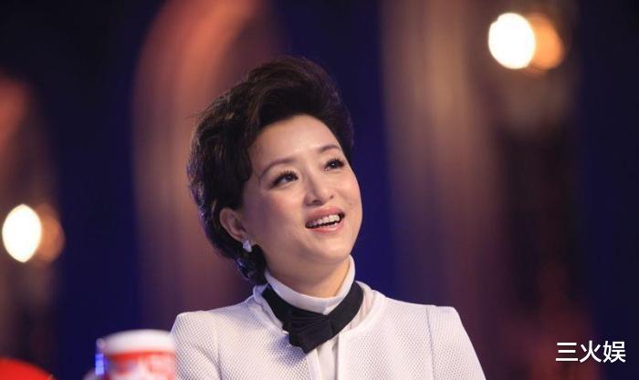 #央视#曾是央视主持代表，与费翔闪恋闪分，婚内与有妇之夫相恋再嫁豪门