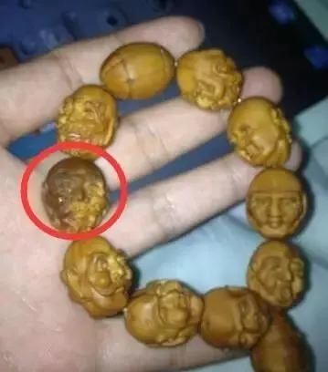 钱币|这样的核桃，配对再好也不能要！不是玩意儿！