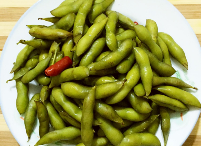 毛豆■夏天享受美食?这种食物离不了,几种做法换着吃,越吃越有味儿