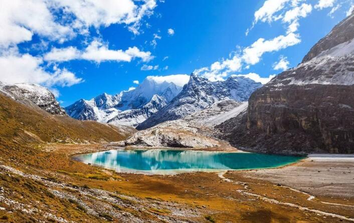 丽江|稻城亚丁绝美,很多游客离开时却说:这辈子都不会再来了!