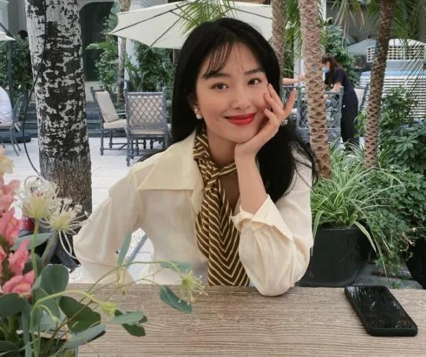 杨采钰|她和金主离婚了？