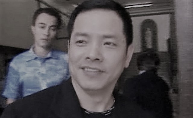 向华强|向华强兄弟被崩牙驹围困，林江林胜拼死救主，忠肝义胆传江湖