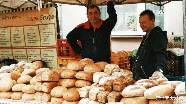 面包|日本人一年吃10公斤，德国人一年吃90公斤，中国人一年吃1公斤