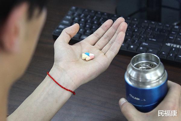 癌细胞|提醒：有4个共性的人，易被癌细胞“缠上”，符合2个，尽快做检查