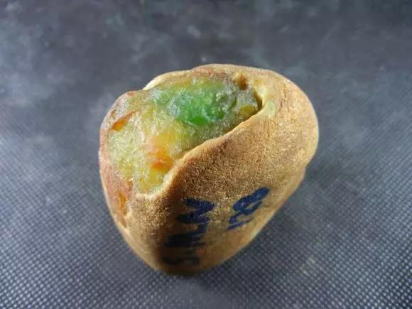 玛瑙▲这些石头，捡到也不认识几个……