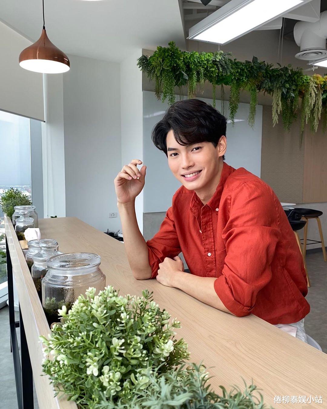 『mike』泰星Mike新剧确认将再搭Mookda，新星Win是否有女友成为热门话题