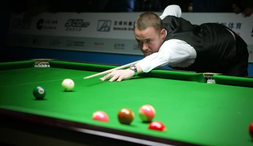 丁俊晖|威廉姆斯坐等火箭？不怕被轰13-0，丁俊晖架杆犯规，父亲陷入矛盾