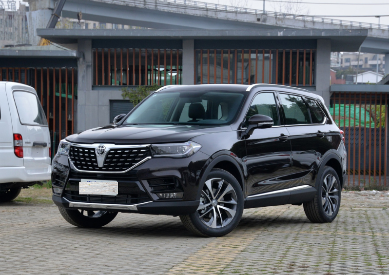 掌上社评 这款中型SUV配宝马发动机，起步204马力，售10.87万起，终身质保