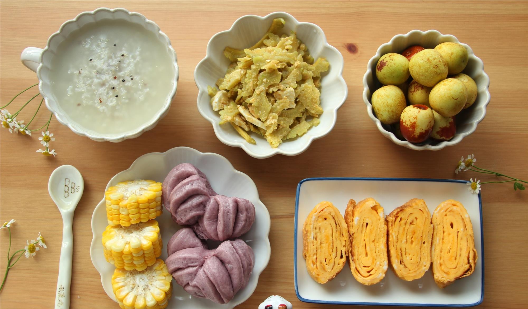 紫薯|早起给家人做早餐，30分钟端上桌，网友：真丰盛，好想来蹭饭