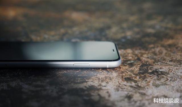 苹果|从6499降至3889，从高端市场跌至中端市场，网友：终于等到了！