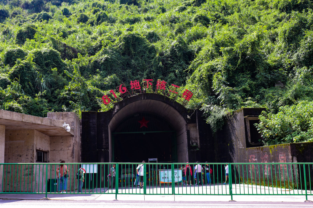 【大门】如核战爆发，美会立马关闭这扇20吨重大门！不用羡慕，中国也有