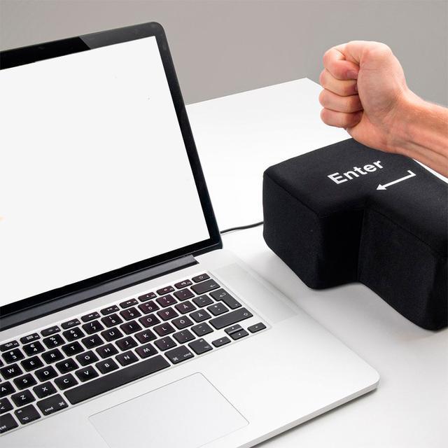 程序员|程序员因写太多BUG，被公司颁奖羞辱，一个比一个绝