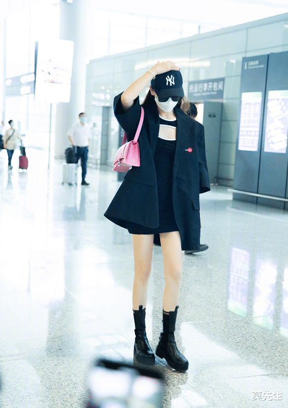 邓超|被纠正年纪，邓超隔夜复仇宣布解散工作室，工作室的回应好硬气