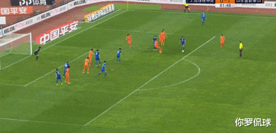 上海申花|申花3000万巨星复制罗本式进球，进球后被担架抬出，赛后点赞中国