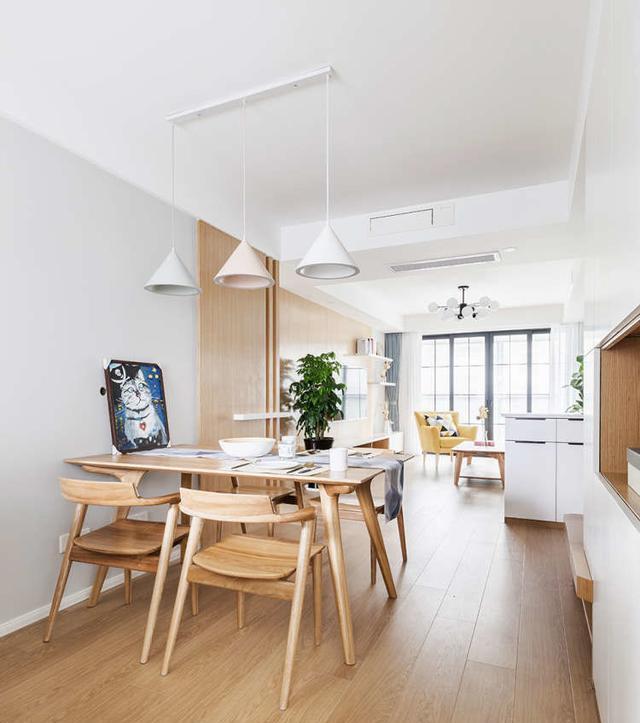 【】闺蜜93平米的新房装修太美了，原木风的设计很温馨，进门就被吸引