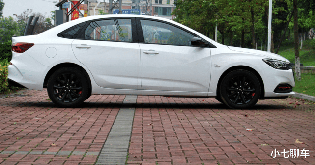 『雪佛兰』雪佛兰拿出“杀手锏”！比大众宝来时尚，百公里油耗4.7L，8.99万起