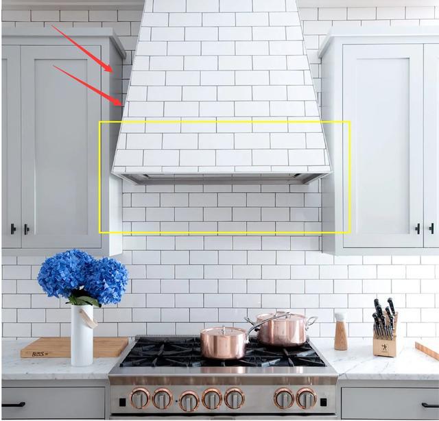 设计师|油烟机外露难看,我听设计师的,学会4个技巧,轻松隐藏无烦恼!