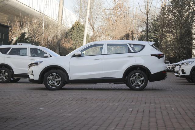 捷途：顶配7.99万，奇瑞推出的亲民中型SUV，全系都有156马力+10年质保