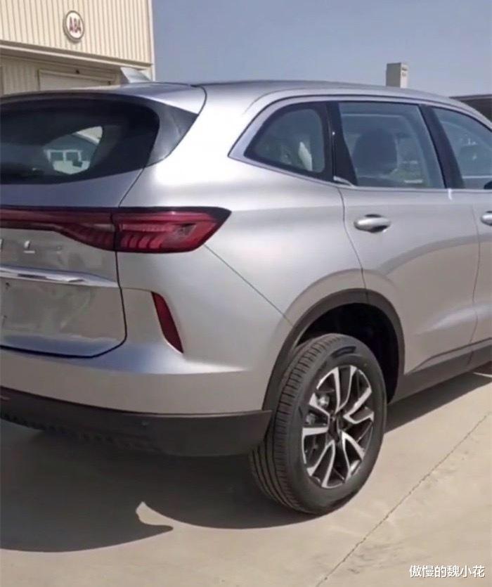 哈弗H6@全球首台2020款“哈弗H6”实车曝光,外观完美蜕变,内饰不逊BBA!