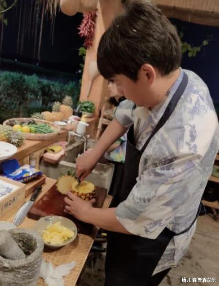 黄磊：黄磊做饭真的很好吃吗？薇娅晒出无滤镜照片后，粉丝：有点失望