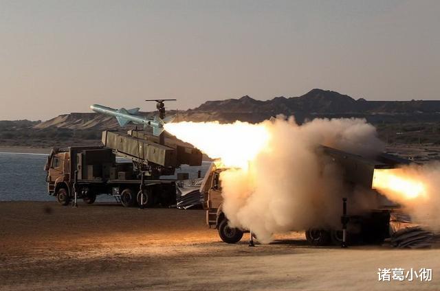 伊朗■亚洲大国嗅到战争味道，大批军舰火速开赴海峡，局势岌岌可危