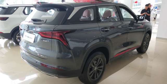 长安CS75|不得不说长安Cs75Plus确实性价比高,探秘Cs75Plus底价